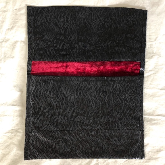 Handmade iPad Recycled Leather Velvet Lined Case - Picture 3 of 5